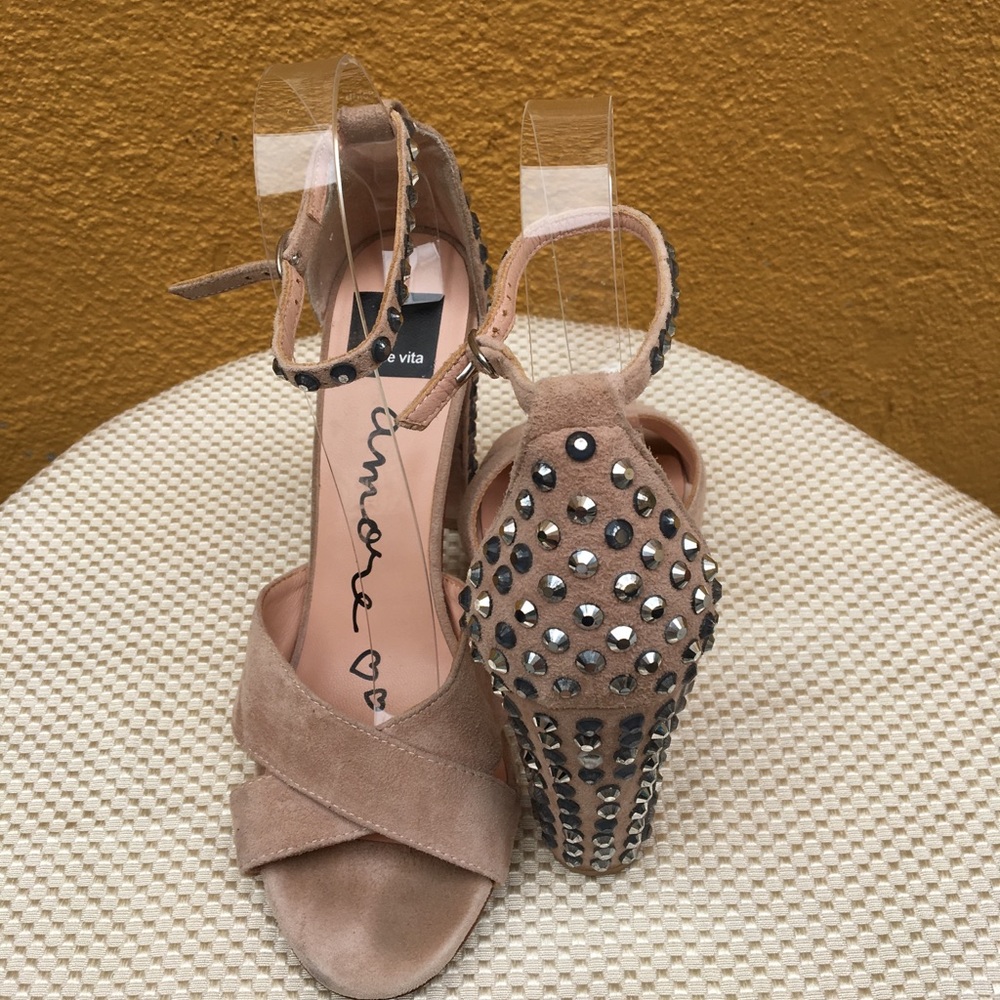 Shoes - Picture 2 of 6